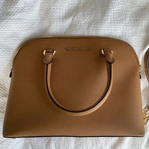 Michael Kors Tan Purse With Gold Hardware